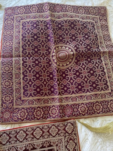 Two matching oriental - two,