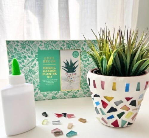 Mosaic garden planter - planter, kit