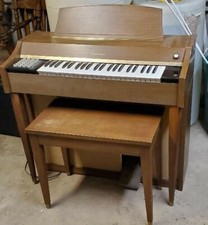 Organ Silvertone 26 keys