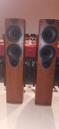 Speakers - hi-fi,