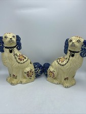 Large pair siltone - of,