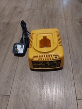 DEWALT DE9116 7,2-18V BATTERY CHARGER.