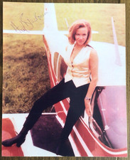 RARE HONOR BLACKMAN SIGNED PHOTOGRAPH 10x8 INCHES GOLDFINGER PUSSY GALORE