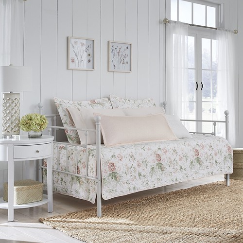 Laura ashley breezy - laura,