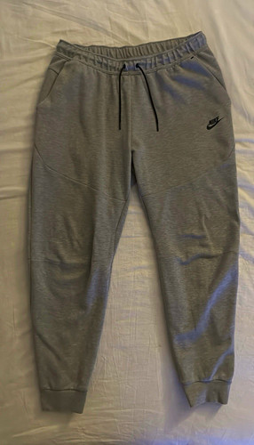 Old season nike tech fleece - old,