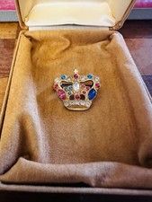 Vintage Gold Tone Crown Brooch