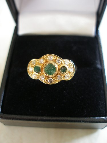 18ct yellow gold - 18ct, emerald