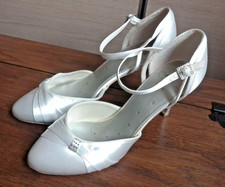 CREAM IVORY PLEATED SATIN ALMOND TOE ANKLE STRAP RHINESTONE WEDDING SHOES UK 7