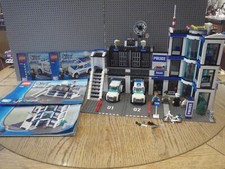 Lego City 7498 Police Station (Complete) Oak