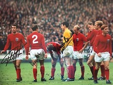 ENGLAND 1966 WORLD CUP SIGNED