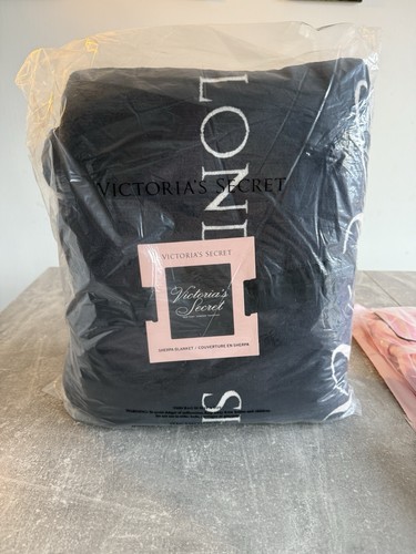 Victoria secret blanket - victoria's,