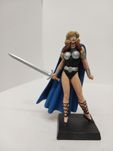 Valkyrie 9cm painted lead - 9cm,