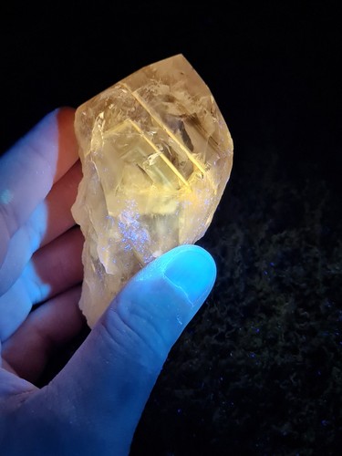 Powellite amethyst rough - rough, point