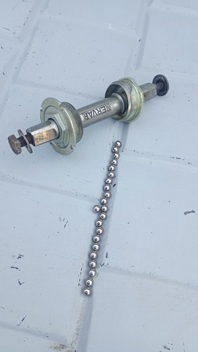 Vintage nervar bottom bracket - nervar,