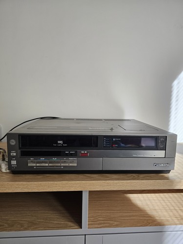 Panasonic 370 vhs video - nv-370,