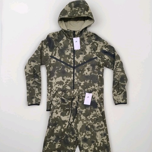 Men size nike tech fleece - men's, m
