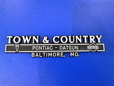 TOWN & COUNTRY Pontiac Datsun