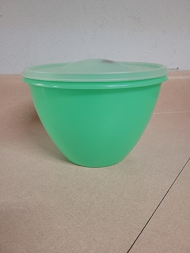 Vtg tupperware 679 jadeite - vtg,