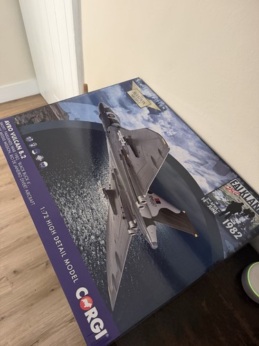 Corgi diecast avro vulcan - corgi, b2