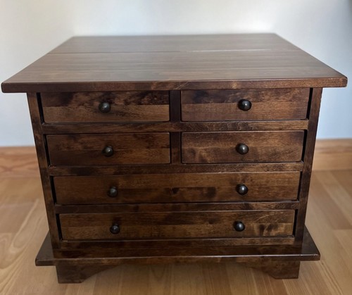 Laura ashley garrat - laura,