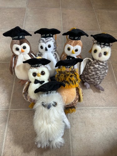 Class owl beanie - of..,