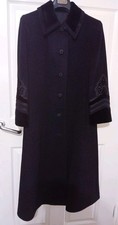 Ladies Mansfield Coat Size 8