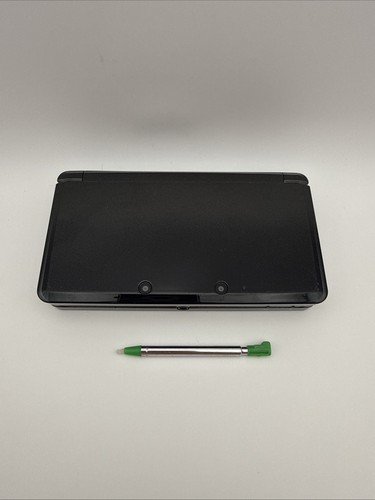 Black nintendo 3ds with - nintendo,
