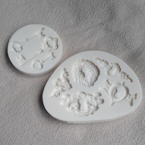 Reusable white silicone key - reusable, &