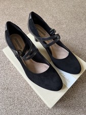 Women’s Black Suede Clark