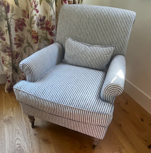 Blue white stripe - &,