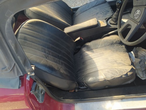 Right front seat - seat, belt