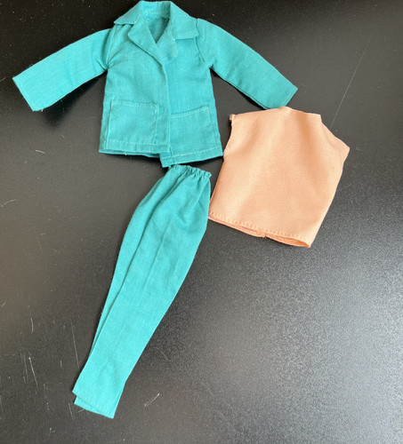 Vintage sindy doll well - sindy, suited
