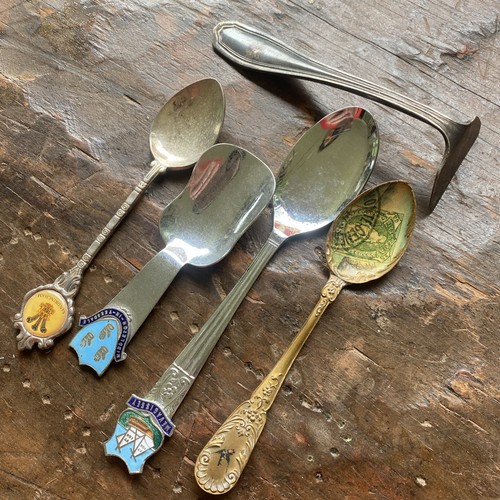 Vintage souvenir teaspoons 4 - souvenir,