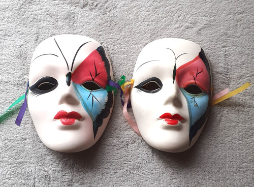 Wall hanging face mask2 - wall,