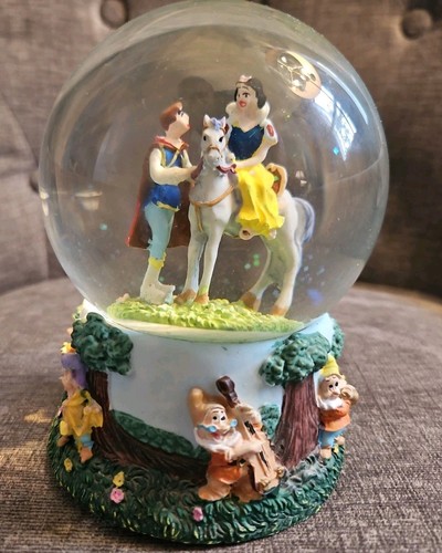 Snow white the 7 - &,