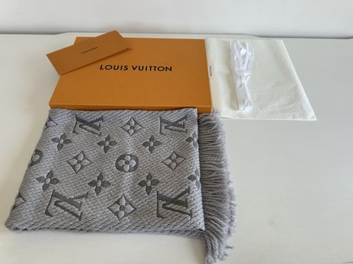 Louis vuitton logomania - louis, scarf