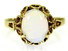 Large Opal 9ct Yellow Gold ring size O ~ 7 1/4