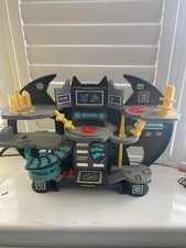 Imaginext DC Super Friends Batman Bat Cave. 