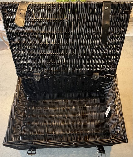 Black wicker basket - black,