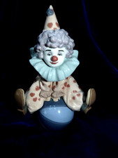 Lladro Clown Figure   Having a