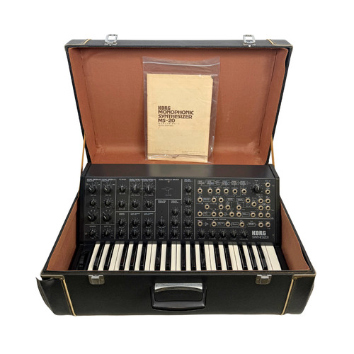 Korg 2100 - (cased),