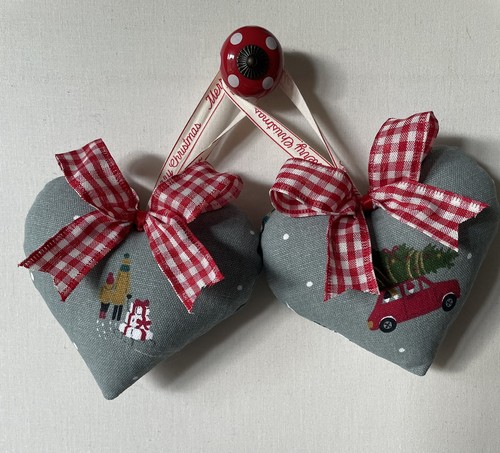 Pair hanging hearts in - hanging,