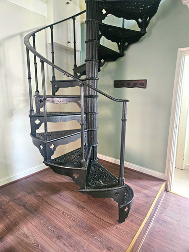 Black victorian cast iron - black,