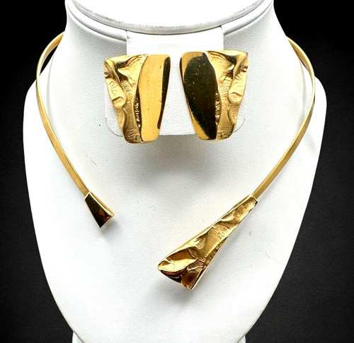 Vintage crown trifari - vintage,