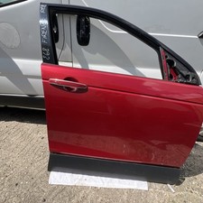 DISCOVERY SPORT DRIVER SIDE DOOR (￼ without glass window has been damaged),