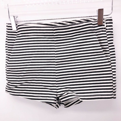 New size divided - divided, shorts