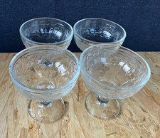 Large vintage strawberry - 4x,