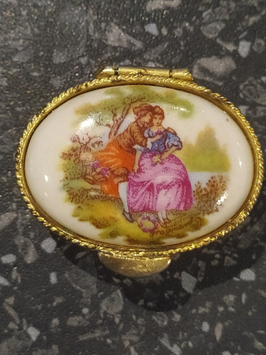 Signed fraganard limoges - signed,