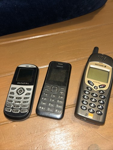 Vintage mobile phones bundle - vintage,