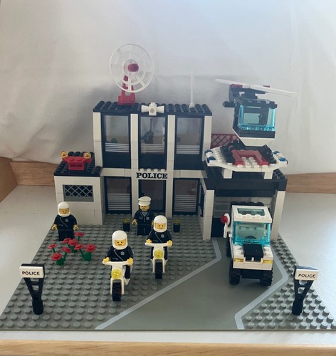 6386 1980s lego police station - 1980s,